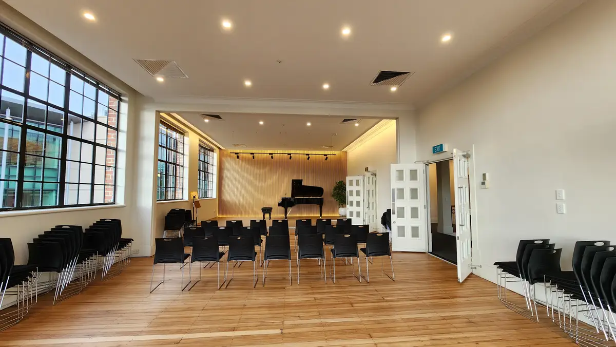 Grand-piano display area at Symphonia Music.