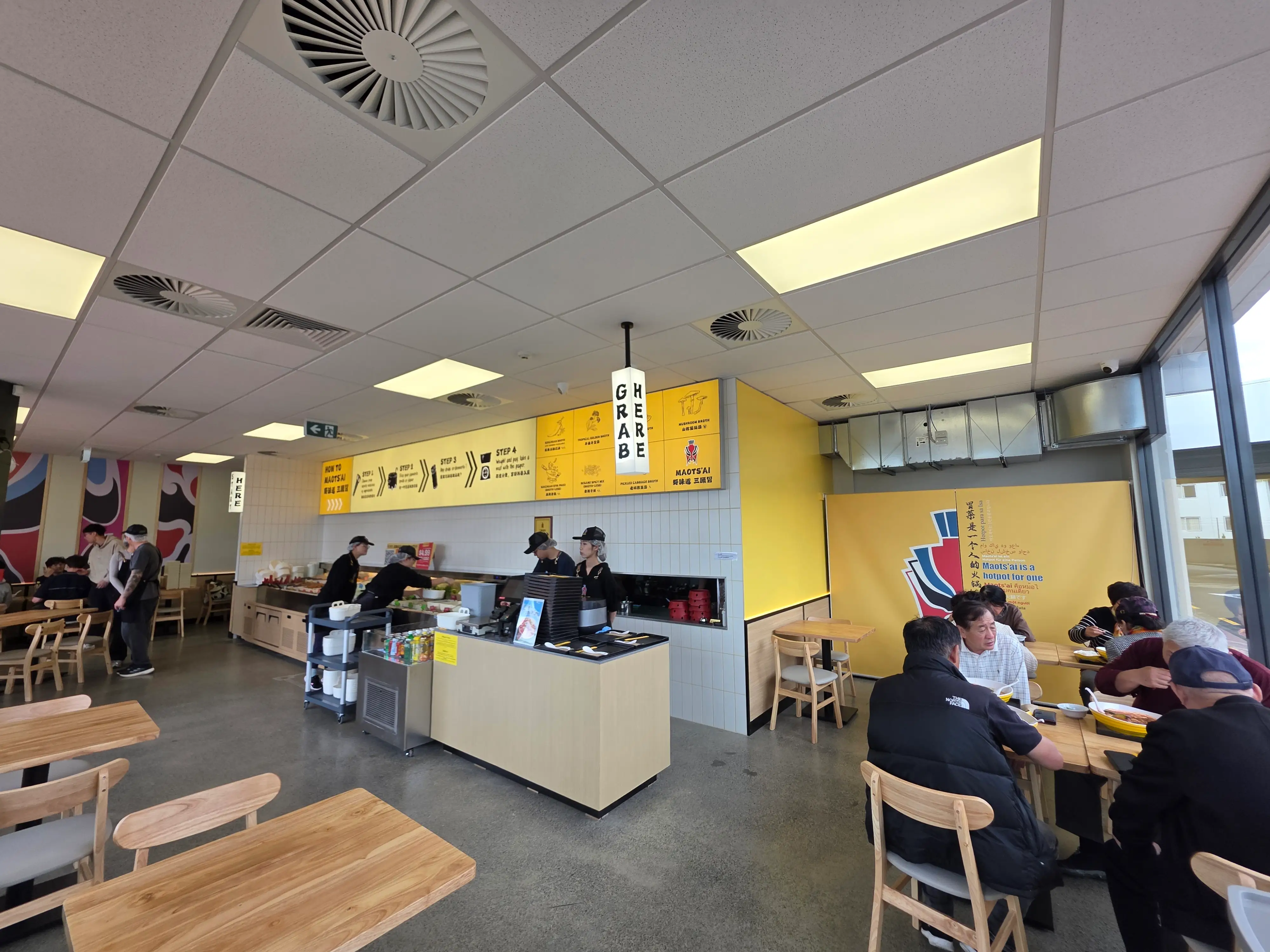Sangu Maocai dining and service areas at Botany Junction.